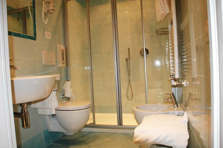Hotel Garni Vela D'Oro 브렌조네 술 가르다 외부 사진